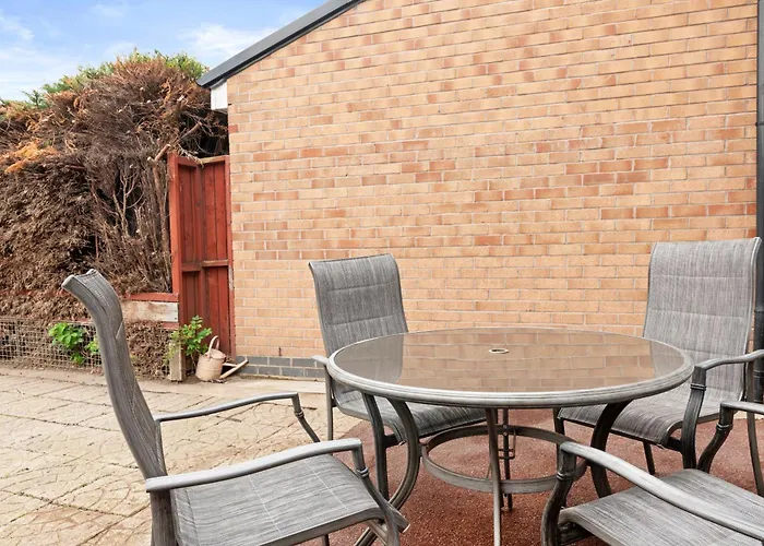 3 Bed Home In Wollaton, Nottingham