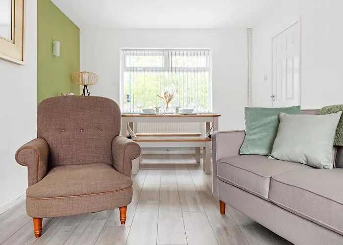 3 Bed Home In Wollaton, Nottingham